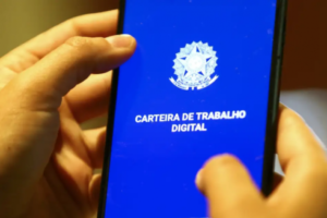 Leia mais sobre o artigo VARAS DO TRABALHO JÁ PODEM FAZER NOVAS ANOTAÇÕES NA CARTEIRA DE TRABALHO DIGITAL