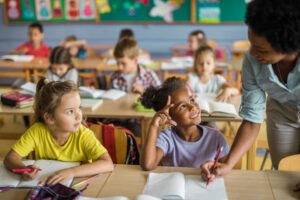 Leia mais sobre o artigo Desafios da Volta às Aulas: Impactos na Saúde Mental de Crianças e Adolescentes Após as Férias