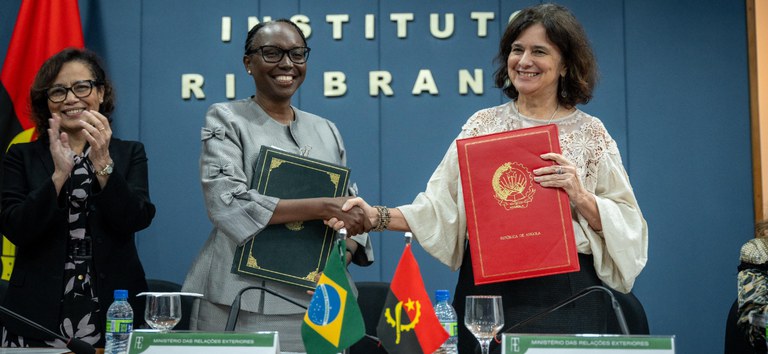 Leia mais sobre o artigo Brasil e Angola firmam parceria para formação de recursos humanos em saúde