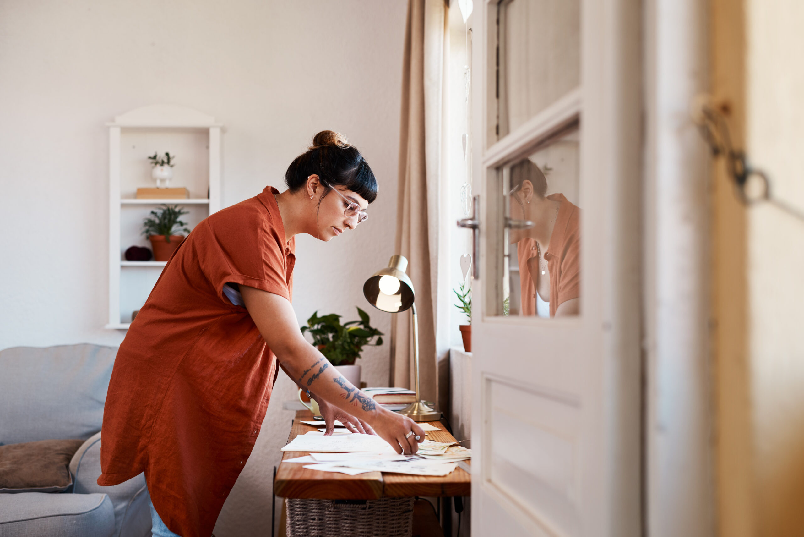 Leia mais sobre o artigo Como Criar um Espaço de Trabalho Inspirador em Casa