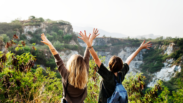 Leia mais sobre o artigo Mulheres que Viajam Sozinhas: A Revolução do Turismo Feminino