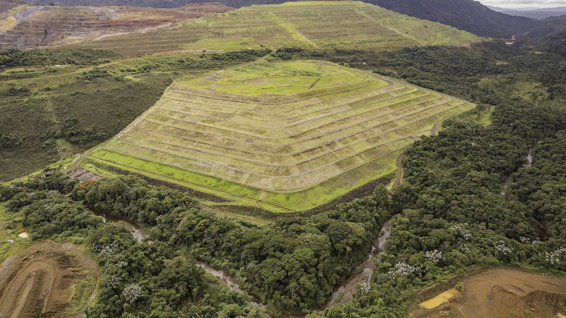Leia mais sobre o artigo Vale inicia obras de descaracterização na barragem Xingu, em Mariana