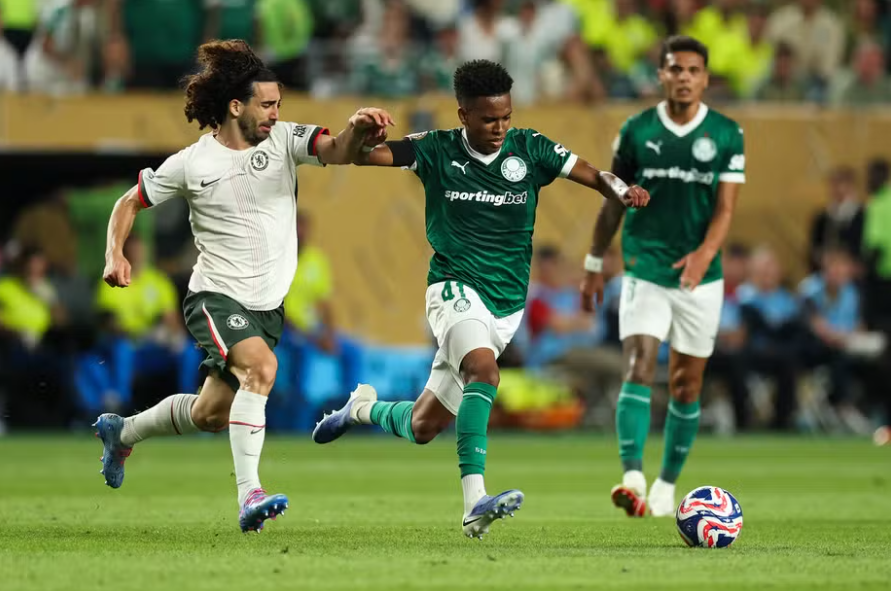 Leia mais sobre o artigo Brasileiros surpreendem, e Fluminense mantém futebol nacional na elite da Copa do Mundo de Clubes