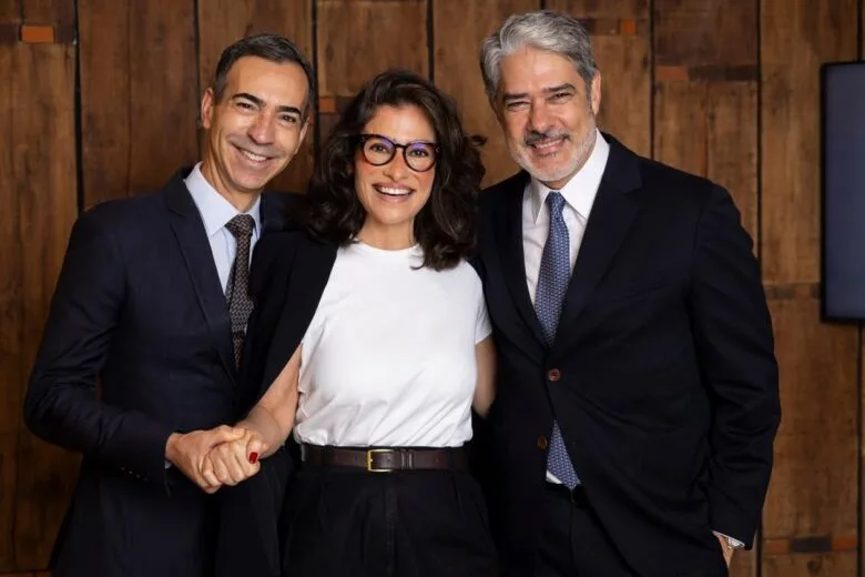 No momento você está vendo Jornal Nacional completa 56 anos marcado pela saída de William Bonner