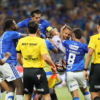 Cruzeiro vence o Atlético na final do Mineiro, e partida termina em briga generalizada