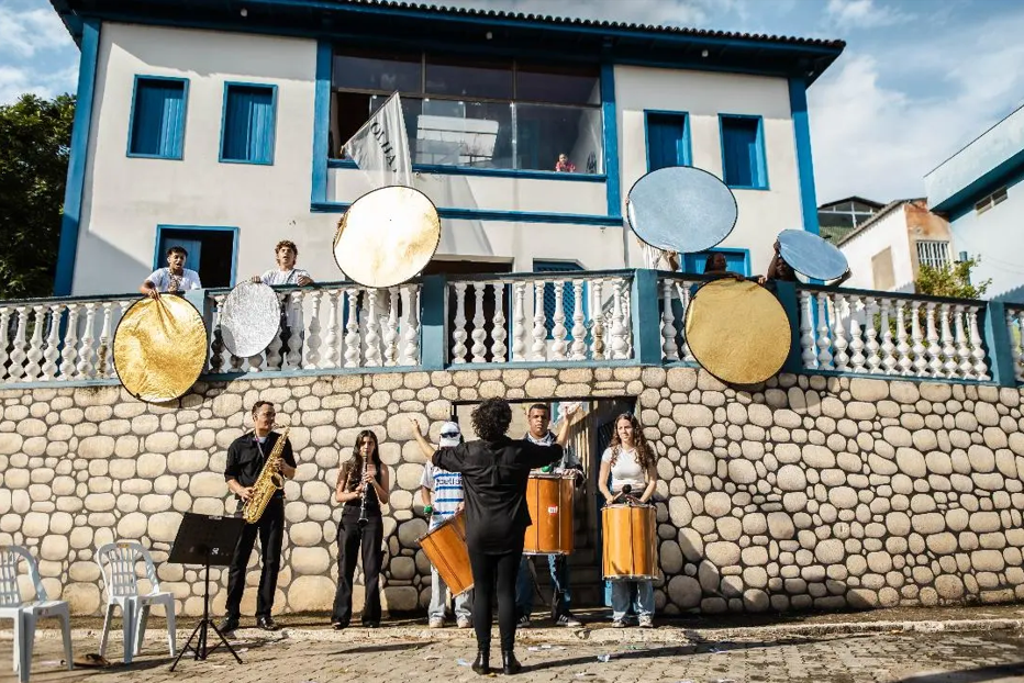 No momento você está vendo Cultura e inclusão: Mostra artBEM amplia acesso à arte em João Monlevade e Nova Era