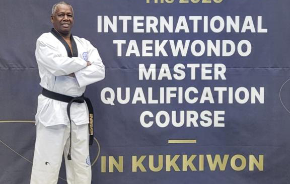 No momento, você está visualizando Após 47 anos dedicados ao Taekwondo, Martinho Alvarenga busca certificação internacional na Coreia do Sul