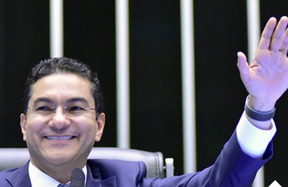 No momento, você está visualizando Republicanos rejeita novo pedido de Cleitinho para disputar o Governo de Minas